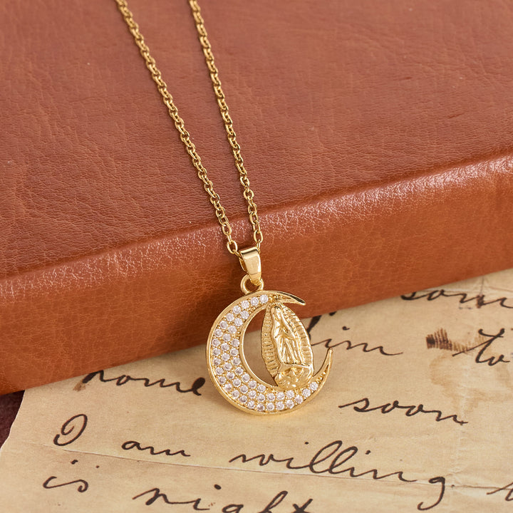 Christianartworkshop Collier Croissant de Lune Notre-Dame en Zircon : Pendentif Grâce Mariale Foi Sacrée - Lune et Notre-Dame - image 0