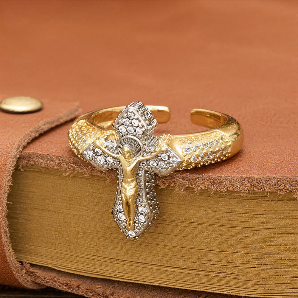 Christianartworkshop Bague crucifix pavée de zircon bicolore : un symbole d'amour rédempteur intemporel - Crucifix (Convient aux tailles américaines 6 à 8) - image 0