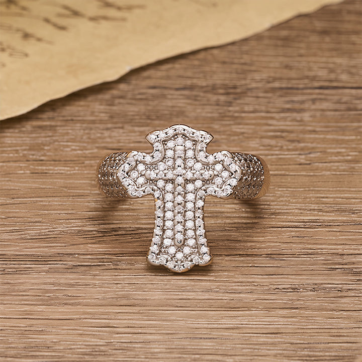 Christianartworkshop Bague imposante en forme de croix entièrement pavée : une affirmation de foi et de grâce divine - image 3