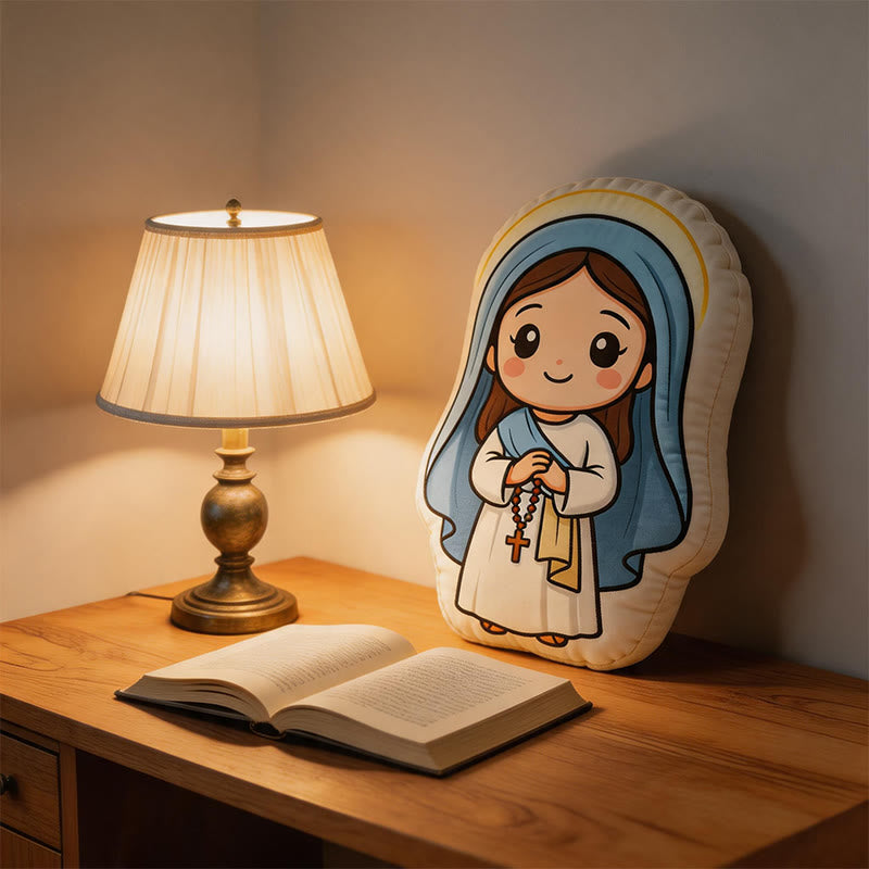 Christianartworkshop Coussin en peluche mignon en forme de Notre-Dame avec chapelet : Décoration intérieure chaleureuse inspirée par la foi - image 1