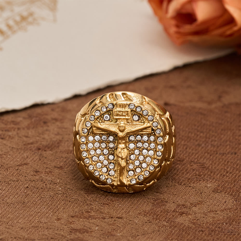Christianartworkshop Bague imposante INRI Crucifix en zircon : un symbole de foi rédemptrice inébranlable - Doré - US 13 - image 2