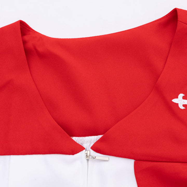 Robe de clergé blanche distinctive de Christianartworkshop avec col rouge et emblème de croix - image 8