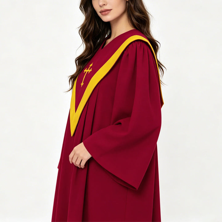 Robe de clergé traditionnelle bordeaux de Christianartworkshop avec croix dorée et col en V. - image 15