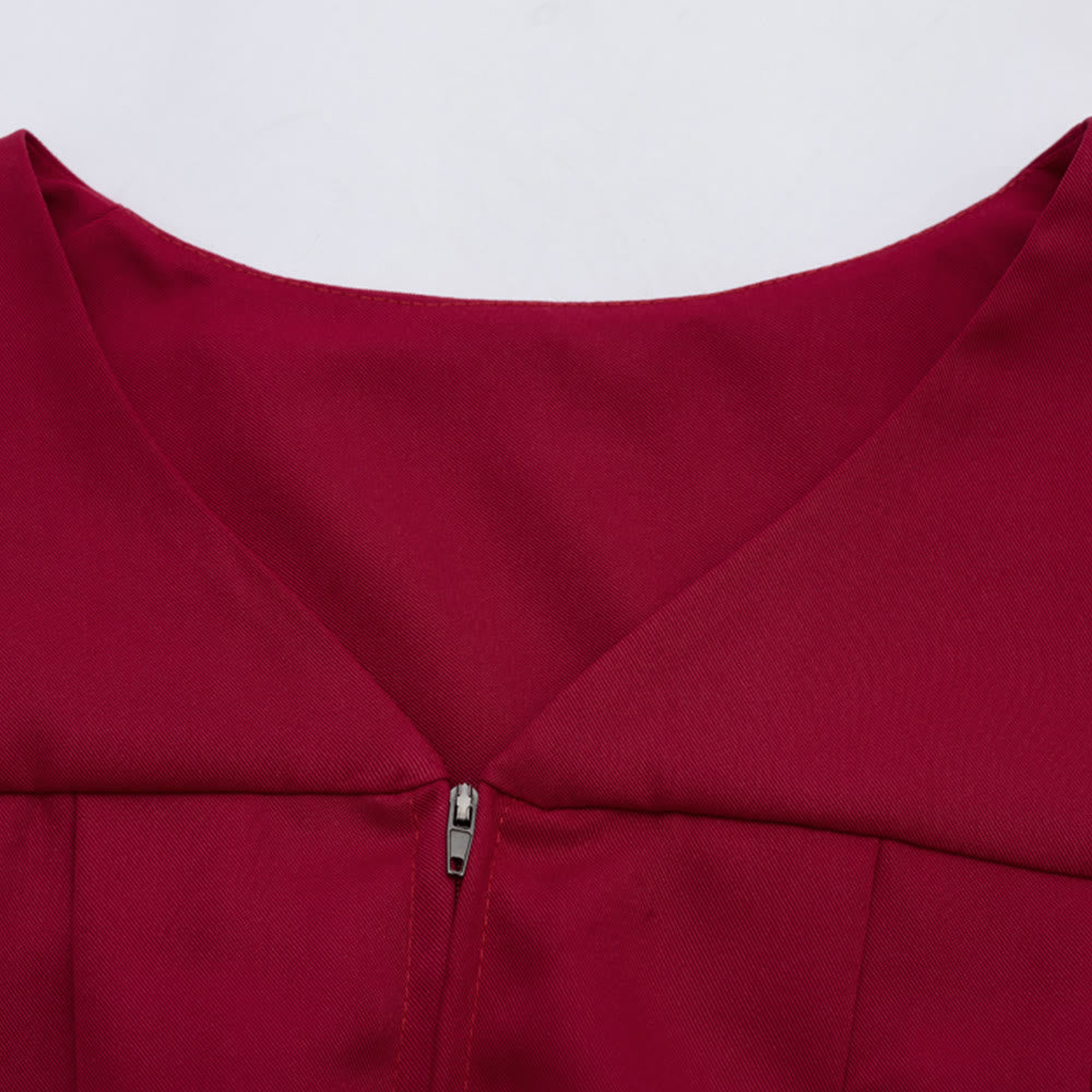 Robe de clergé traditionnelle bordeaux de Christianartworkshop avec croix dorée et col en V. - image 8