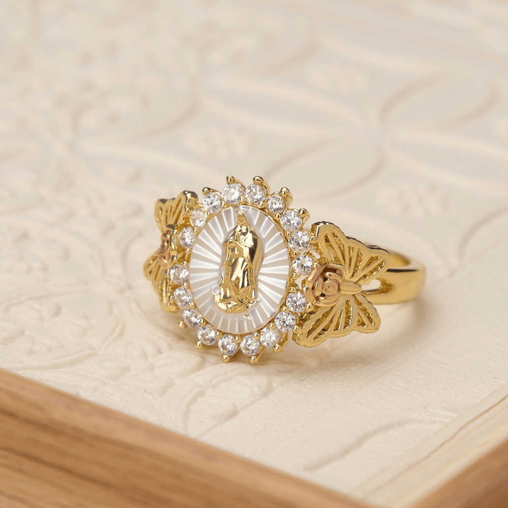 Christianartworkshop Bague Notre-Dame en zircon, ornée d'une rose florale rayonnante : portez la lumière de l'amour maternel - Notre-Dame (Convient aux tailles américaines 6 à 9) - image 0