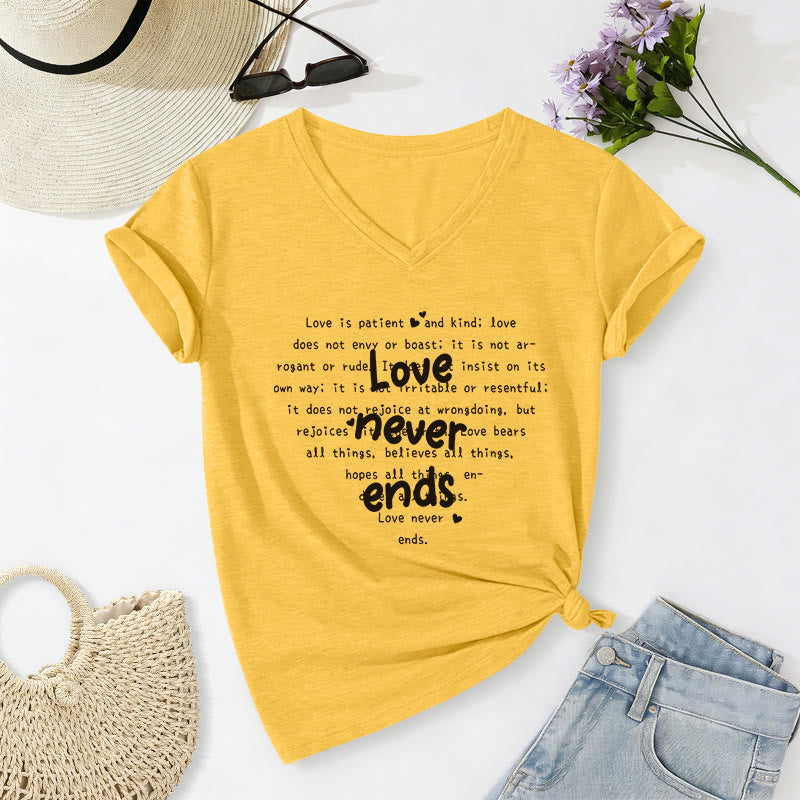 Christianartworkshop T-shirt décontracté à col en V avec verset biblique « L’amour ne finit jamais » - Jaune - 2XL - image 2