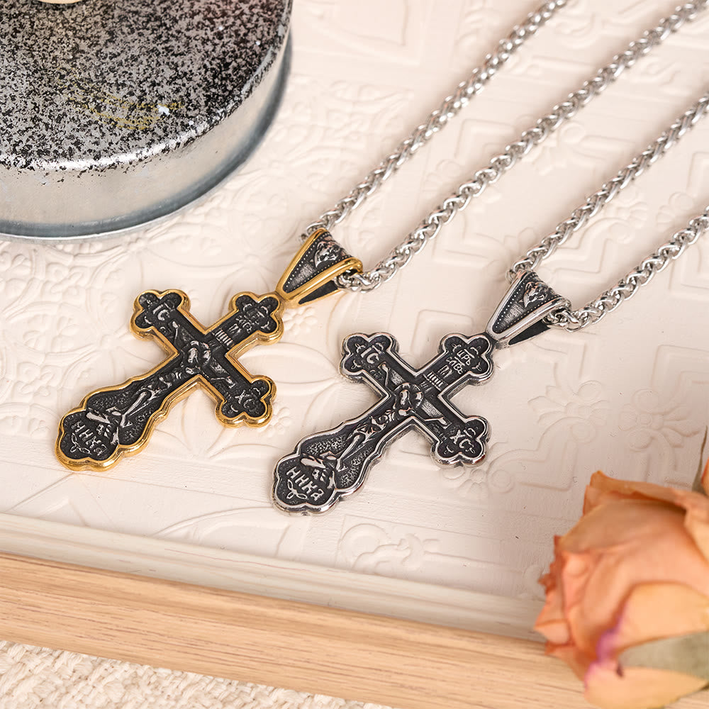 Christianartworkshop Collier pendentif crucifix vintage à finition bicolore : un symbole de foi intemporelle - image 1