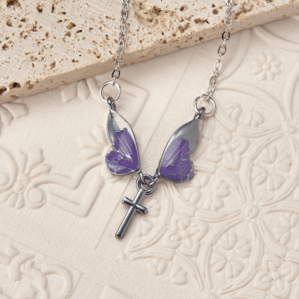 Christianartworkshop Collier pendentif croix en forme d'aile de papillon : un symbole éclatant de lumière divine et d'espoir - image 2