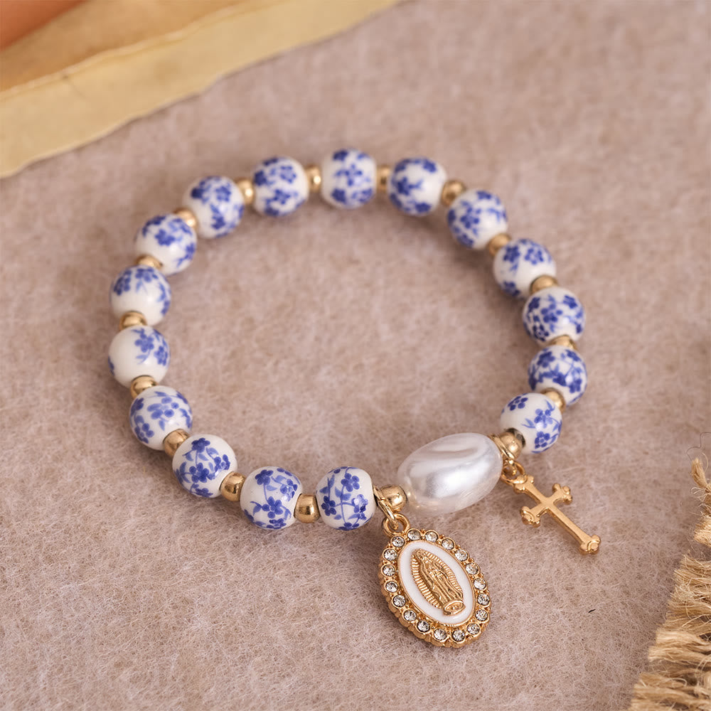 Christianartworkshop Bracelet de perles en céramique à motif floral bleu et rose avec une grande perle blanche : un rappel de la grâce divine - Rose - image 5