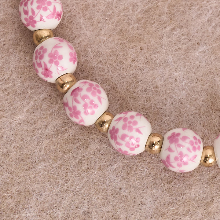 Christianartworkshop Bracelet de perles en céramique à motif floral bleu et rose avec une grande perle blanche : un rappel de la grâce divine - image 3