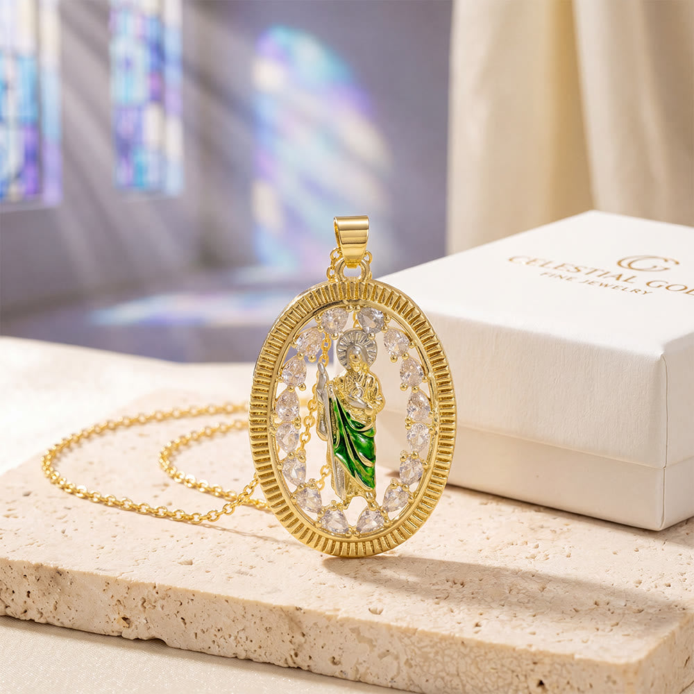Collier pendentif Saint Jude en émail avec halo de zircon, créé par Christianartworkshop : un symbole d’espoir et de protection divine. - image 3