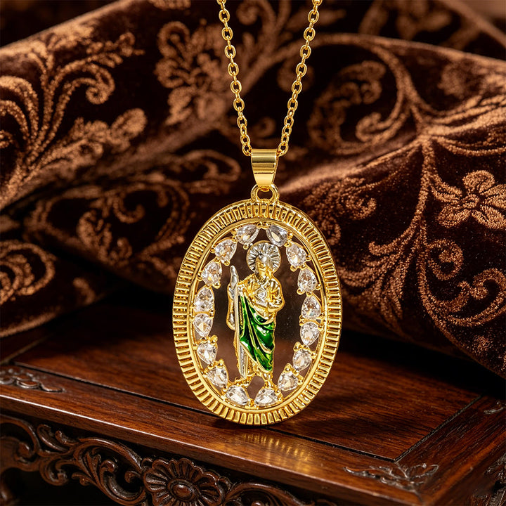 Collier pendentif Saint Jude en émail avec halo de zircon, créé par Christianartworkshop : un symbole d’espoir et de protection divine. - image 6