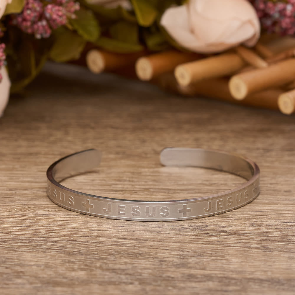 Christianartworkshop Bracelet manchette gravé JÉSUS, disponible en doré, argenté et or rose : un rappel de la grâce divine - Argent - image 4