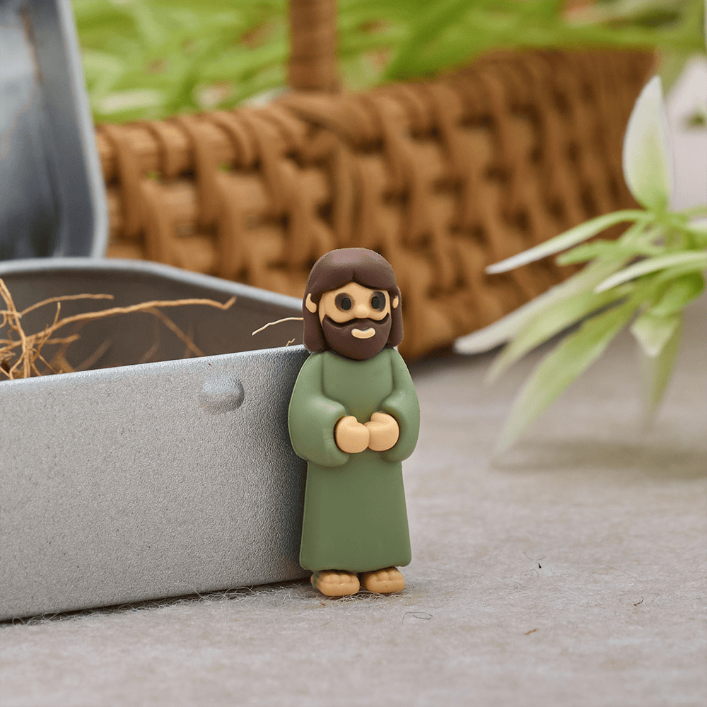 Christianartworkshop Coffret de mini-figurines représentant la scène de la crucifixion du Vendredi saint, avec boîte en métal portable : un symbole de sacrifice - image 6