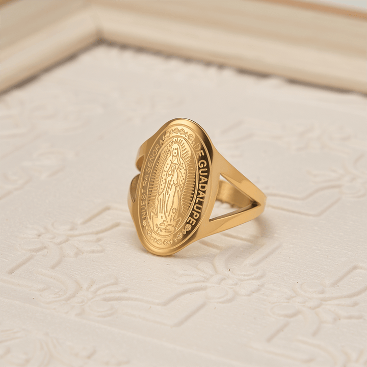 Christianartworkshop Bague de dévotion gravée à l'effigie de Notre-Dame de Guadalupe : emblème de la grâce mariale et de la protection divine - Doré - 10 US - image 2