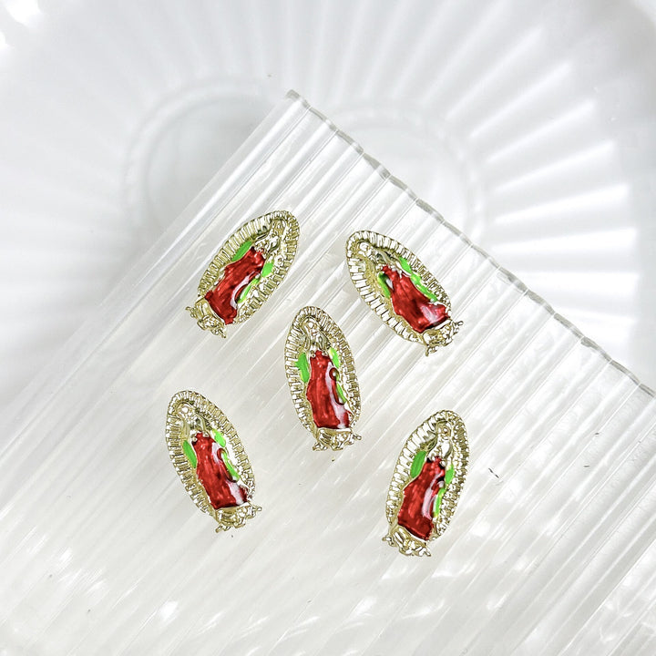 Christianartworkshop Breloques pour ongles en émail Notre-Dame de Guadalupe : Marchez sur le chemin du style sacré - Rouge (Paquet de 10 pièces) - image 0