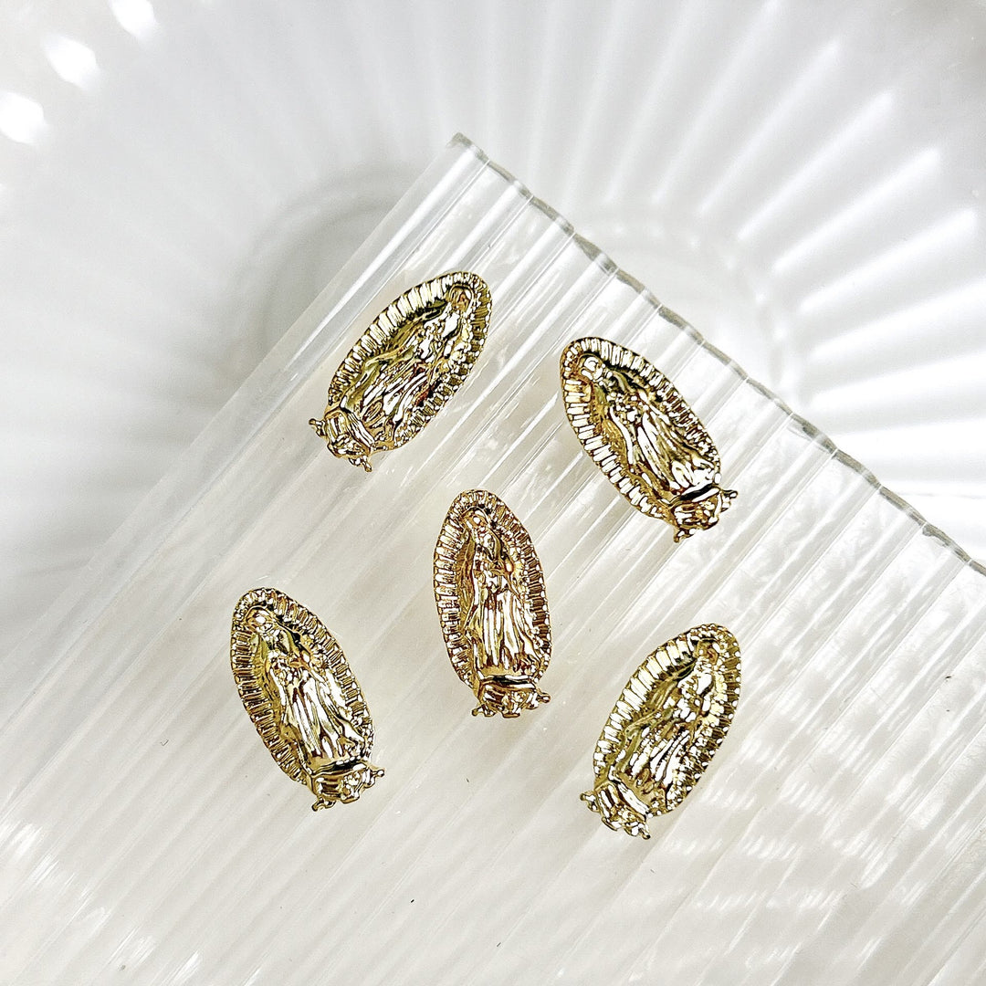 Christianartworkshop Breloques pour ongles en émail Notre-Dame de Guadalupe : Marchez sur le chemin du style sacré - Doré (Paquet de 10 pièces) - image 2