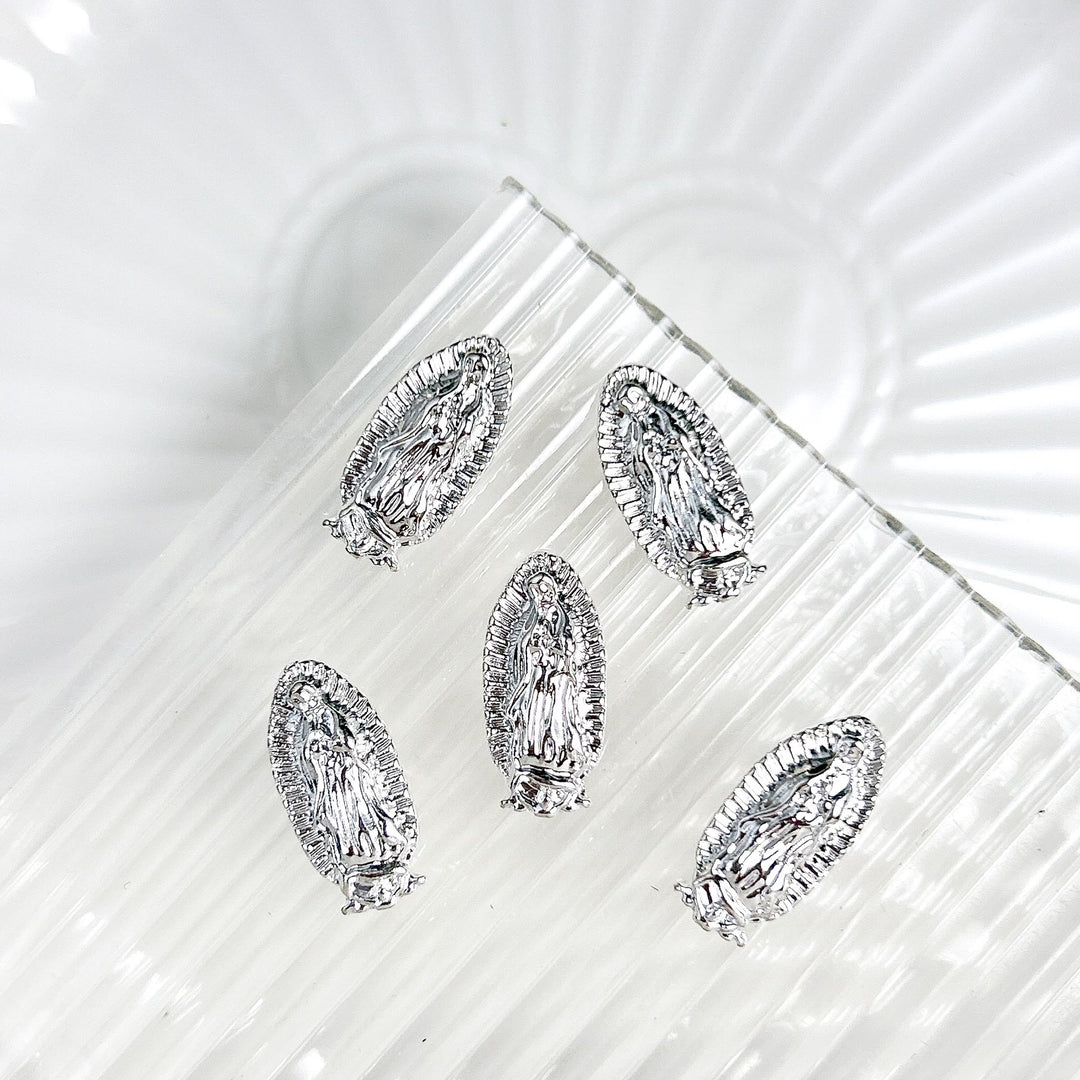 Christianartworkshop Breloques pour ongles en émail Notre-Dame de Guadalupe : Marchez sur le chemin du style sacré - Argent (Paquet de 10 pièces) - image 1