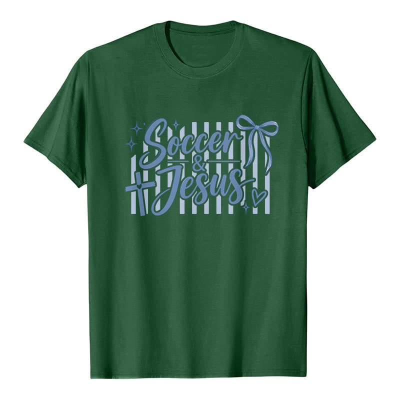 Christianartworkshop T-shirt premium style football et Jésus Coquette - Vert foncé - 2XL - image 4