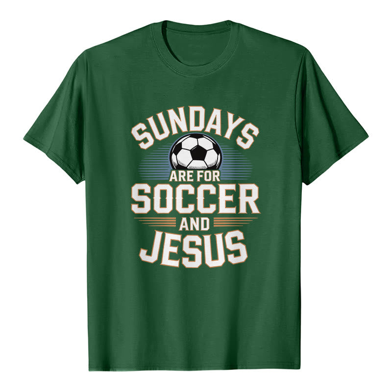 Christianartworkshop T-shirt premium « Le dimanche, c'est foot et Jésus » - Football et Foi - Vert foncé - 2XL - image 5