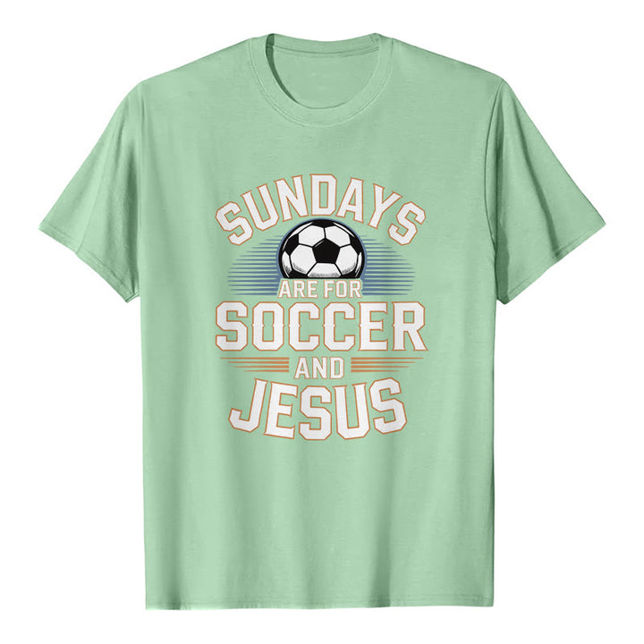 Christianartworkshop T-shirt premium « Le dimanche, c'est foot et Jésus » - Football et Foi - Vert clair - 2XL - image 4