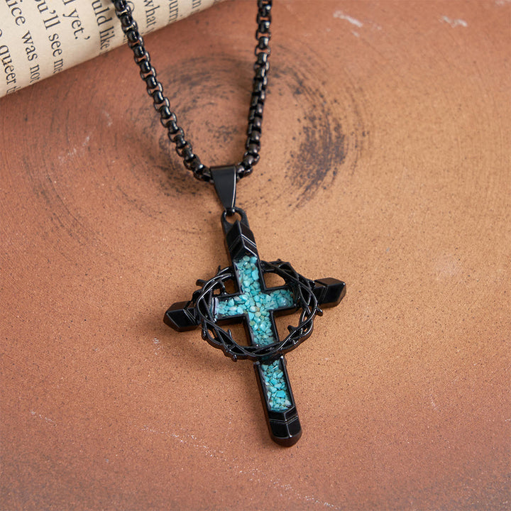 Collier pendentif croix incrustée et enveloppée d'épines de Christianartworkshop : un symbole de l'amour sacrificiel du Christ - image 2