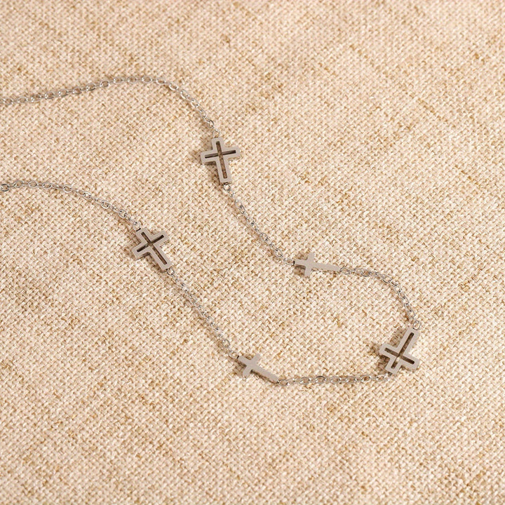 Christianartworkshop Collier délicat avec croix ouverte et chaîne de station : un témoignage de douce dévotion et de grâce chrétienne éternelle - image 4