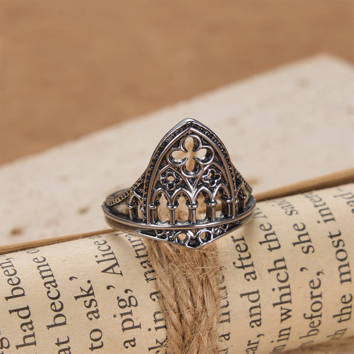 Christianartworkshop Bague de dévotion inspirée des vitraux de cathédrale gothiques, ornée de motifs à quatre lobes : symbole d’architecture sacrée et de lumière divine - image 2