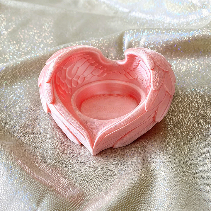 Bougeoir décoratif en forme de cœur avec ailes d'ange, Christianartworkshop : Incarnez la lumière divine et la chaleur apaisante - image 4