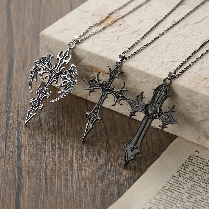 Collier pendentif croix gothique Couronne d'épines de Christianartworkshop : emblème du sacrifice et de la rédemption du Christ - image 1