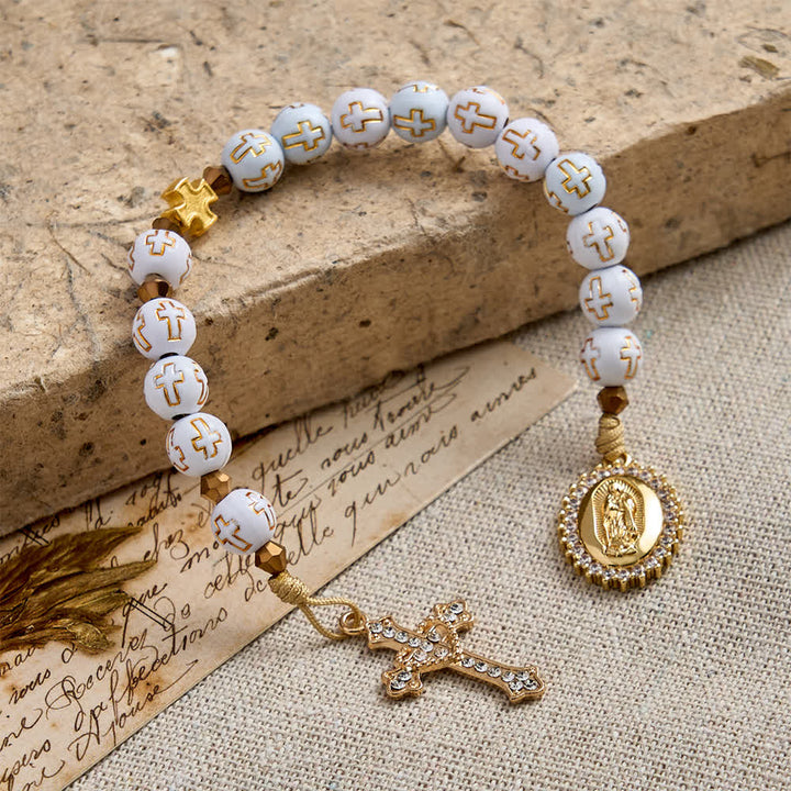 Christianartworkshop Chapelet de poche à perles blanches en forme de croix : Médaille scintillante de Notre-Dame pour la foi pure - image 4