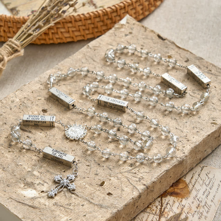 Christianartworkshop Chapelet à six tablettes en perles givrées avec médaille et croix de saint Benoît - image 4