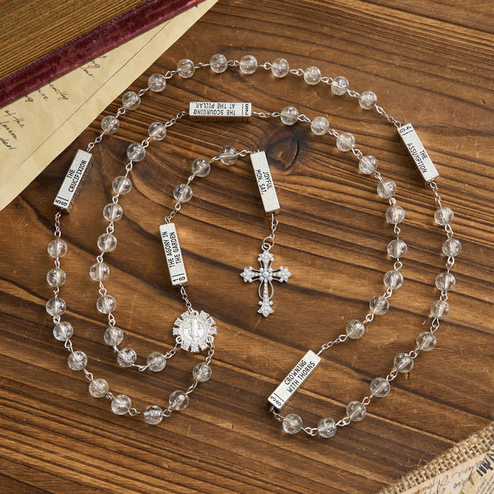 Christianartworkshop Chapelet à six tablettes en perles givrées avec médaille et croix de saint Benoît - image 2