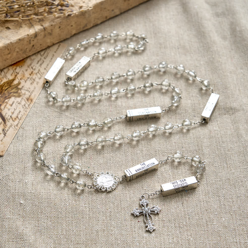 Christianartworkshop Chapelet à six tablettes en perles givrées avec médaille et croix de saint Benoît - image 5