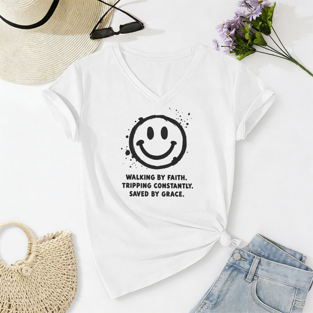 Christianartworkshop T-shirt décontracté à col en V avec imprimé smiley « Walking By Faith » - Blanc - 2XL - image 8