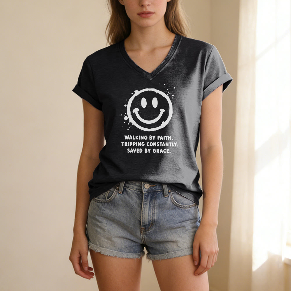 Christianartworkshop T-shirt décontracté à col en V avec imprimé smiley « Walking By Faith » - image 15