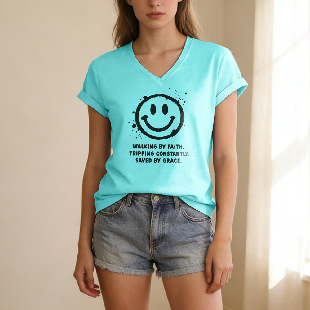 Christianartworkshop T-shirt décontracté à col en V avec imprimé smiley « Walking By Faith » - image 11