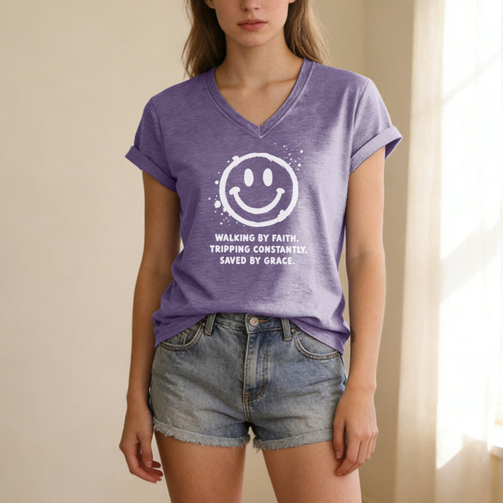 Christianartworkshop T-shirt décontracté à col en V avec imprimé smiley « Walking By Faith » - image 19