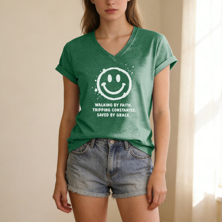 Christianartworkshop T-shirt décontracté à col en V avec imprimé smiley « Walking By Faith » - image 17
