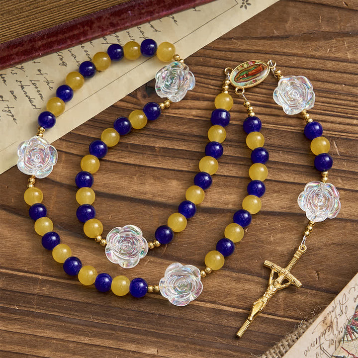 Christianartworkshop Chapelet de Guadalupe bleu et jaune : perles roses irisées avec crucifix doré - image 2
