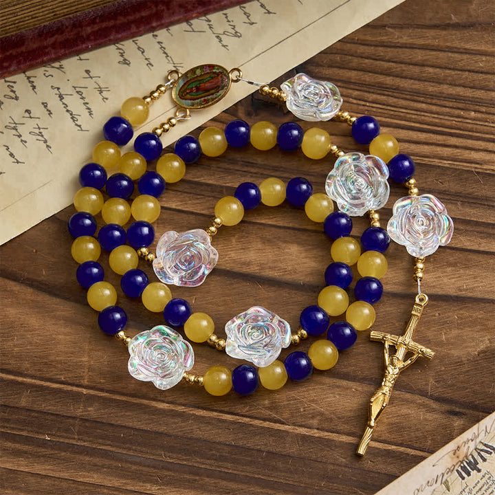 Christianartworkshop Chapelet de Guadalupe bleu et jaune : perles roses irisées avec crucifix doré - image 1