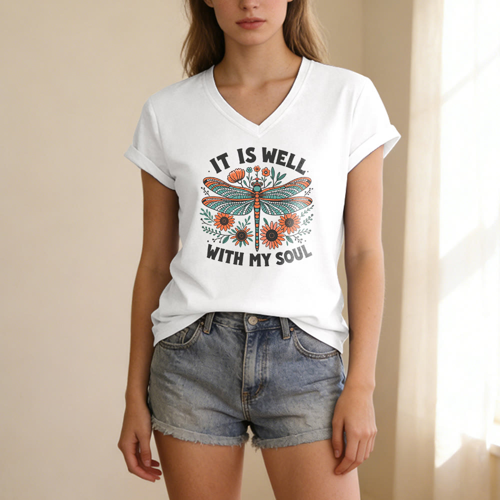 Christianartworkshop T-shirt décontracté à col en V avec imprimé floral libellule « Tout va bien pour moi » - image 9