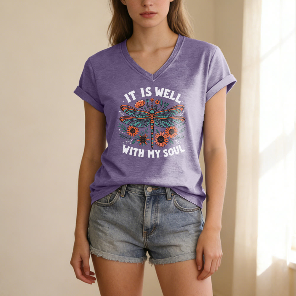 Christianartworkshop T-shirt décontracté à col en V avec imprimé floral libellule « Tout va bien pour moi » - image 17