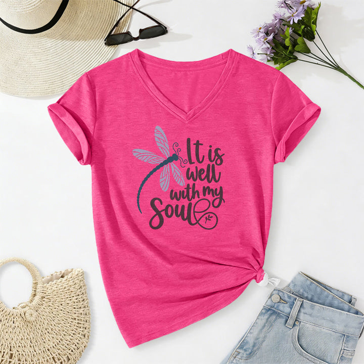 Christianartworkshop T-shirt décontracté à col en V avec imprimé calligraphie libellule « Tout va bien pour moi » - Rose - 2XL - image 24