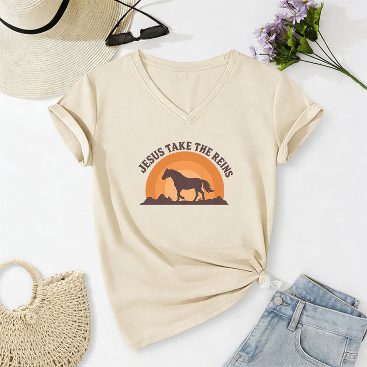 Christianartworkshop T-shirt décontracté à col en V avec imprimé cheval coucher de soleil « Jésus prend les rênes » - Beige - 2XL - image 2