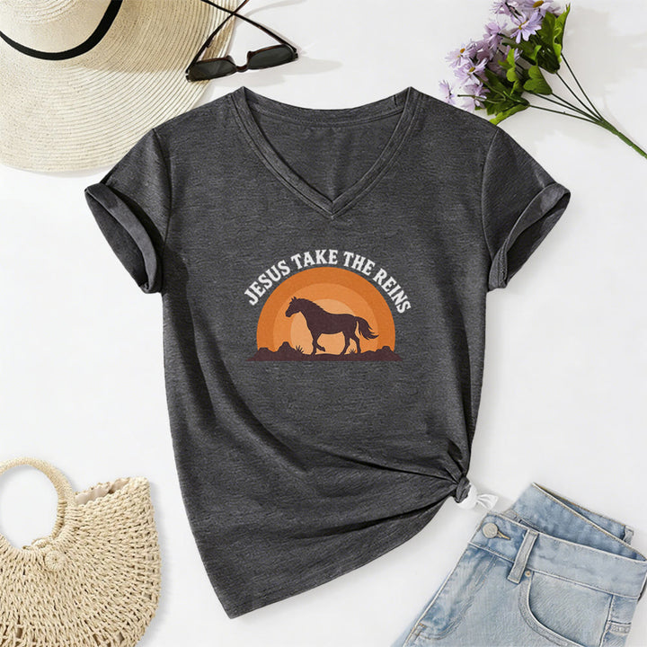 Christianartworkshop T-shirt décontracté à col en V avec imprimé cheval coucher de soleil « Jésus prend les rênes » - Gris foncé - 2XL - image 22