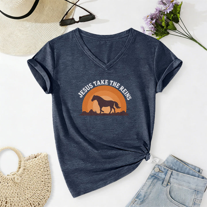 Christianartworkshop T-shirt décontracté à col en V avec imprimé cheval coucher de soleil « Jésus prend les rênes » - Bleu marine - 2XL - image 20