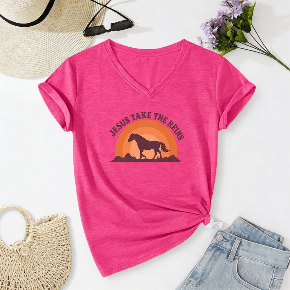Christianartworkshop T-shirt décontracté à col en V avec imprimé cheval coucher de soleil « Jésus prend les rênes » - Rose - 2XL - image 24