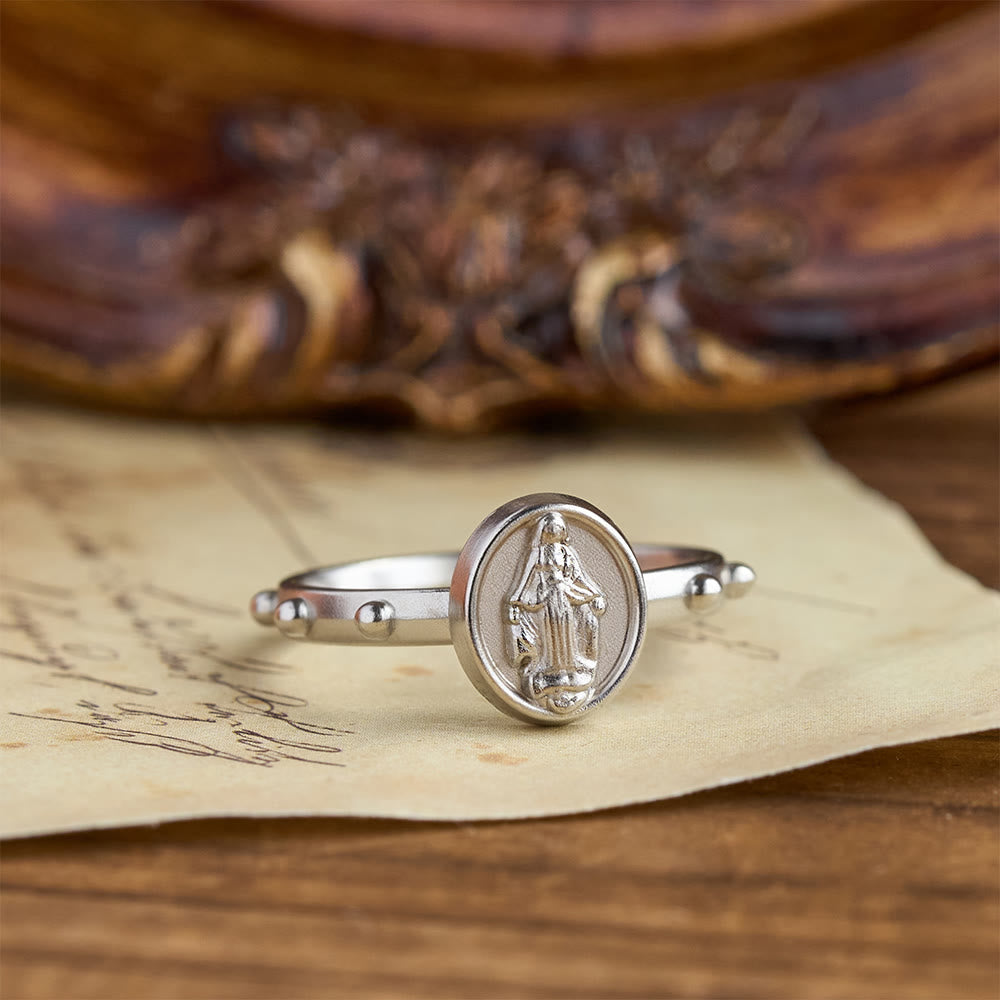 Bague chapelet Notre-Dame de Grâce avec médaillon marial, un symbole de dévotion, par Christianartworkshop - image 4