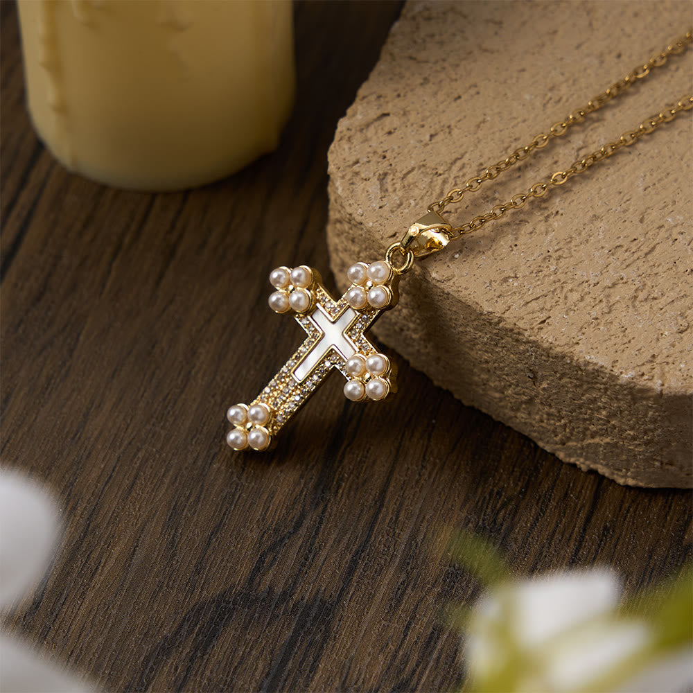 Christianartworkshop Collier pendentif croix raffiné orné de nacre, de zircon et de perles - image 3